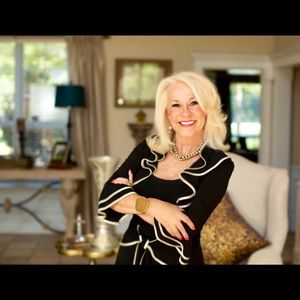 Meet your Posher, Joy